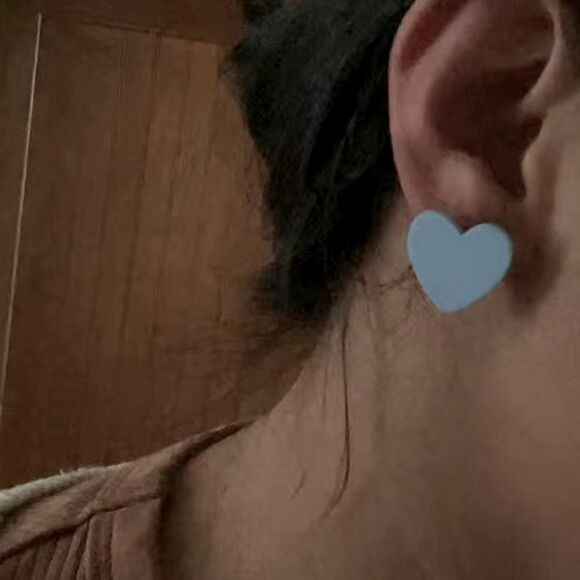 ✨🤎 Darling BoHo 6 Pairs Heart Shaped Stud Earrings 💛💙  ✨ - Picture 6 of 17